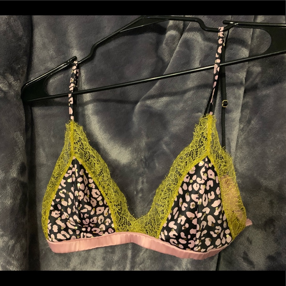VS black & pink leopard lace satin bra new S
